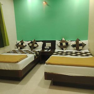 Deluxe Queen Room Two Queen Beds